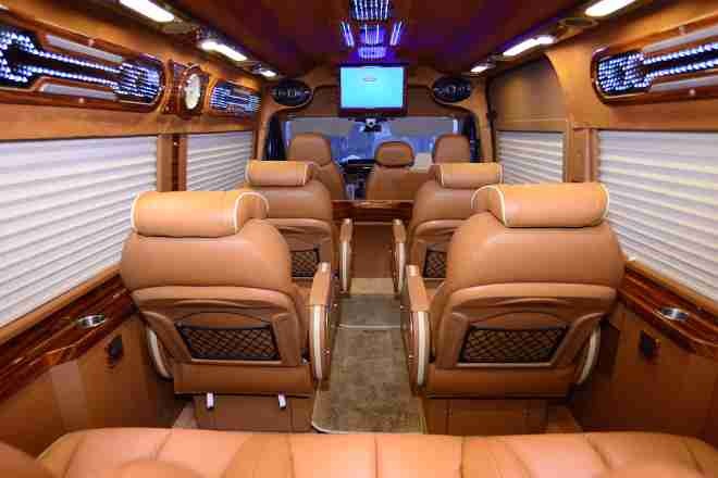 Nam-Cuong-Limousine-3